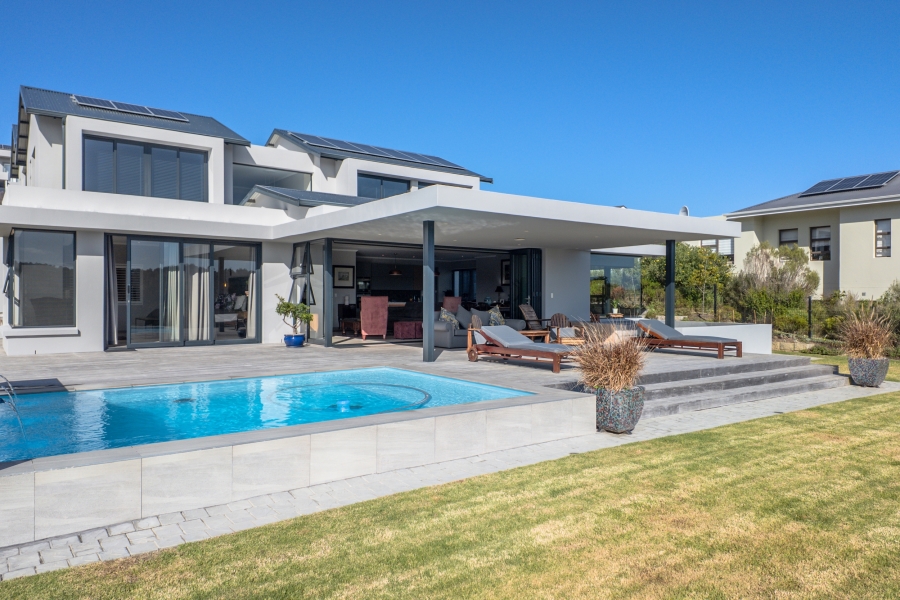 4 Bedroom Property for Sale in Brackenridge Western Cape